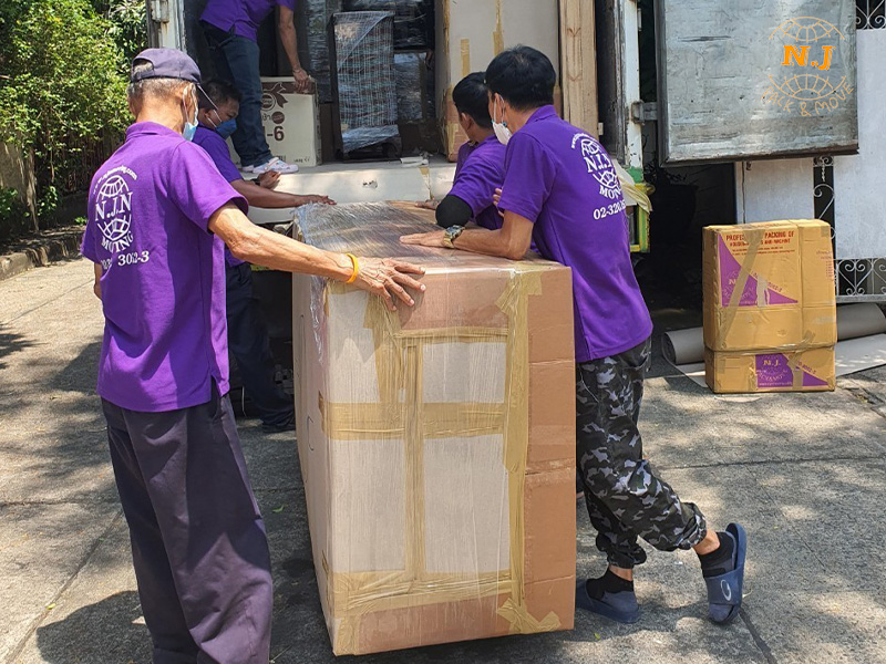 รถรับจ้างขนของไปต่างจังหวัด